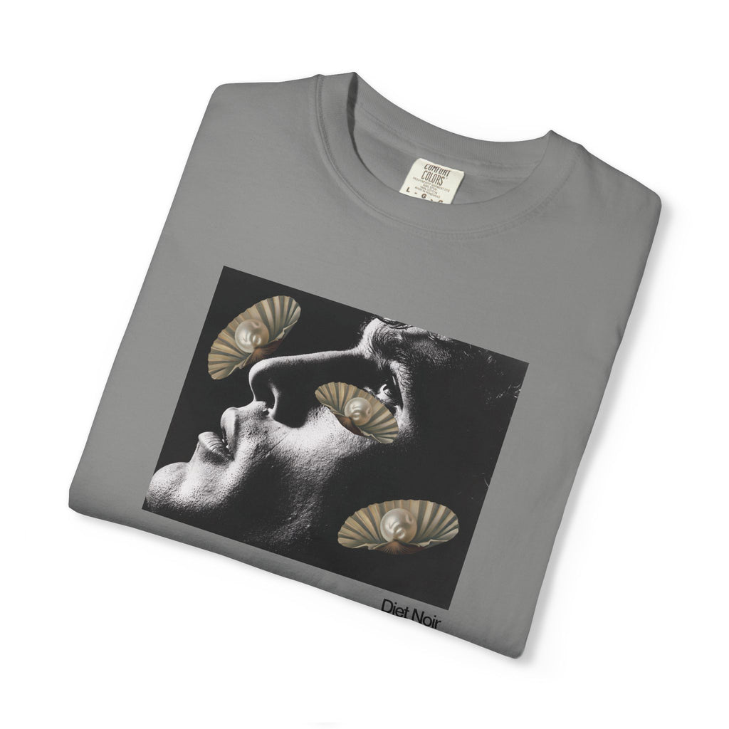 Diet Noir, Pearls No. 5. | UNIFORM T Shirt